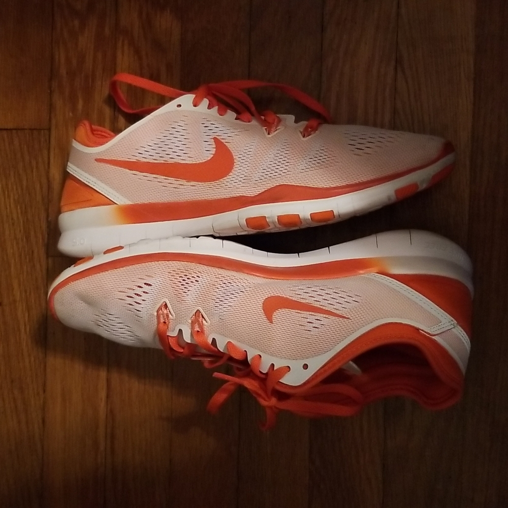 ** NIKE TR FIT 5 Athletic Shoes size 8 Women's